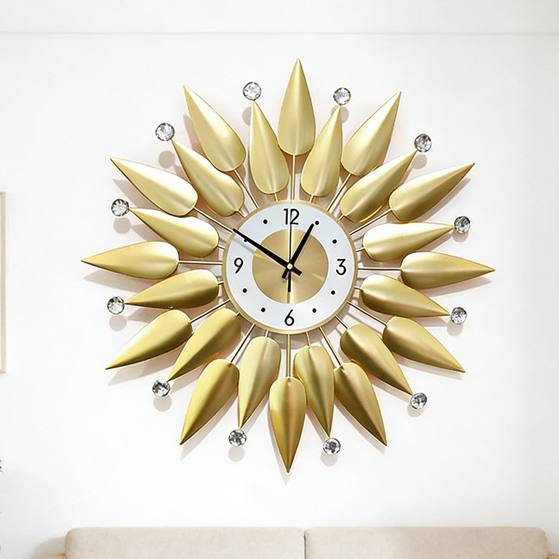 Horloge murale de luxe en méta - Luxury Lifestyle Hotel avis et prix